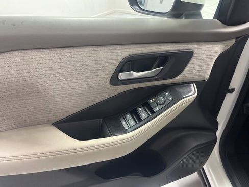 Used 2023 Nissan Rogue SV image 6