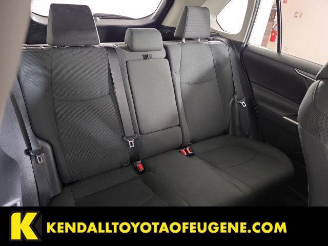 Used 2021 Toyota RAV4 LE AWD/4WD image 19