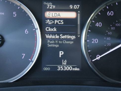 Used 2018 Lexus IS 300 image 21