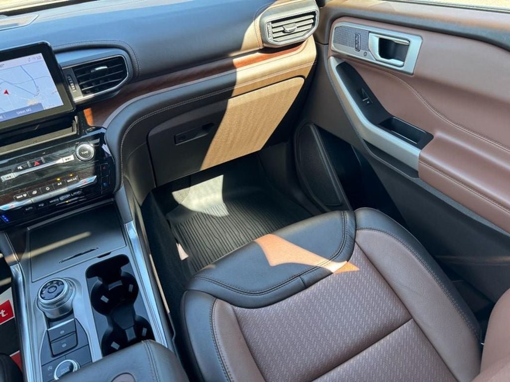 Used 2023 Ford Explorer King Ranch AWD/4WD image 16