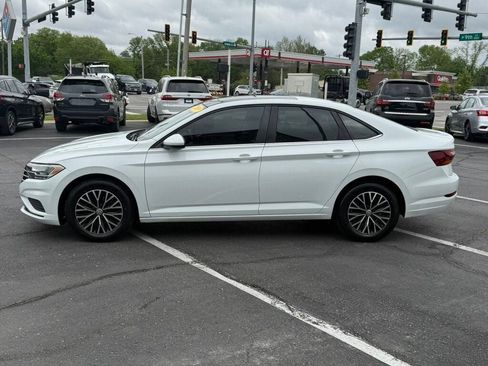 Used 2019 Volkswagen Jetta SE FWD image 9