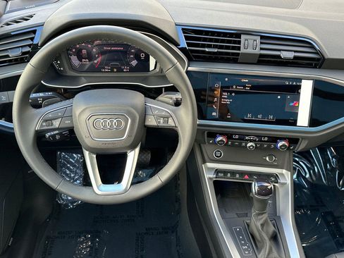 New 2025 Audi Q3 2.0T Premium Plus image 13