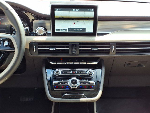 Certified 2022 Lincoln Corsair FWD w/ Equipment Group 101A image 8