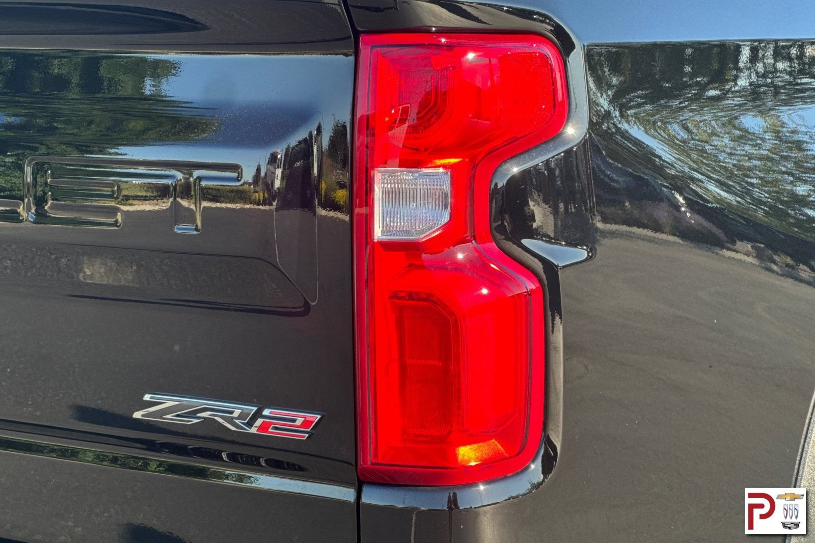 Certified 2025 Chevrolet Silverado 1500 ZR2 AWD/4WD image 33