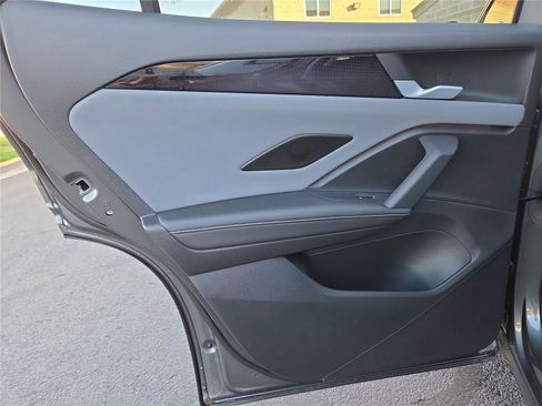 New 2026 Volkswagen Tiguan SE image 24