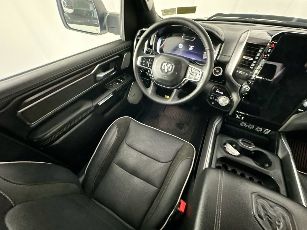 Used 2025 RAM 1500 Laramie w/ Night Edition AWD/4WD image 9