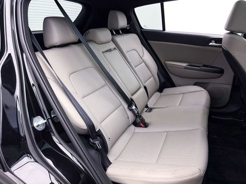 Used 2022 Kia Sportage Nightfall Edition image 35