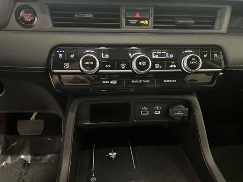 Used 2023 Honda Pilot Elite image 19