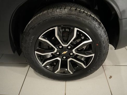 Used 2023 Chevrolet TrailBlazer ACTIV w/ Sun and Liftgate Package image 11