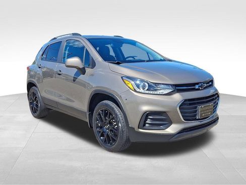 Used 2022 Chevrolet Trax LT w/ Sport Edition AWD/4WD image 1