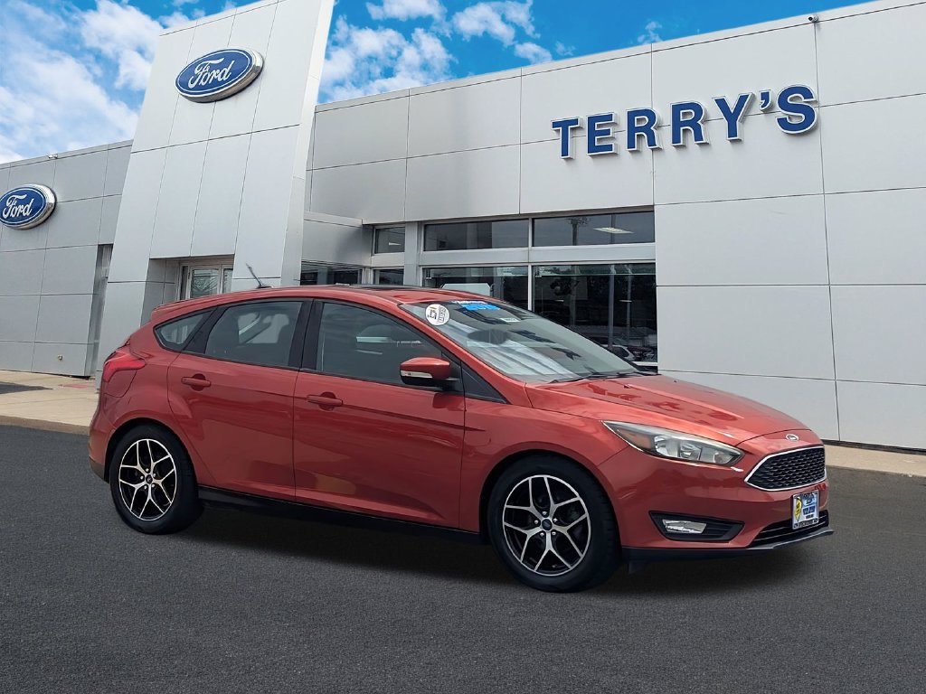 Used 2018 Ford Focus SEL FWD image 1