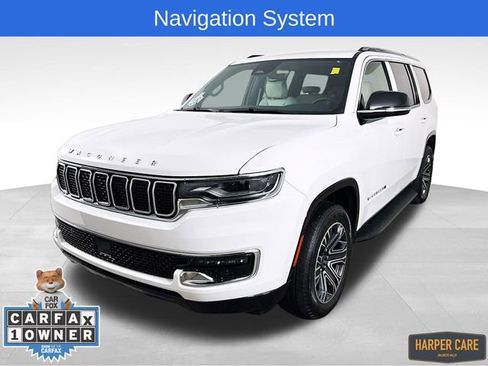 Used 2025 Jeep Wagoneer 4WD image 1