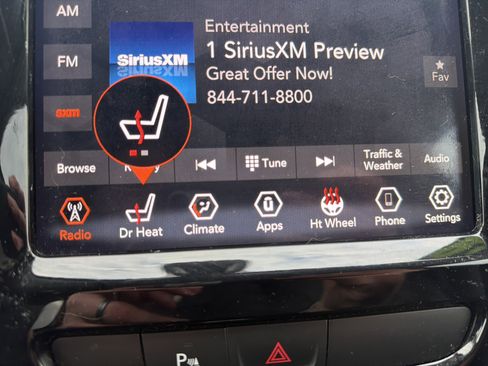 Used 2019 Jeep Cherokee Limited image 28