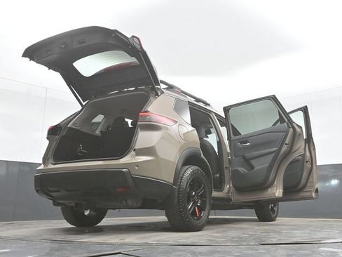 Used 2025 Nissan Rogue SV AWD/4WD image 54