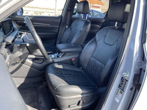Used 2023 Kia Telluride EX X-Line image 16