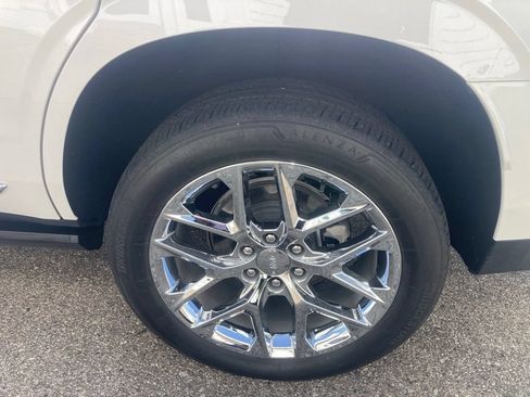 Certified 2023 GMC Yukon Denali w/ Advanced Technology Package AWD/4WD image 9