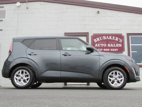 Used 2025 Kia Soul LX w/ LX Technology Package image 1