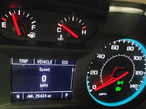 Used 2022 Chevrolet Traverse LS FWD image 23