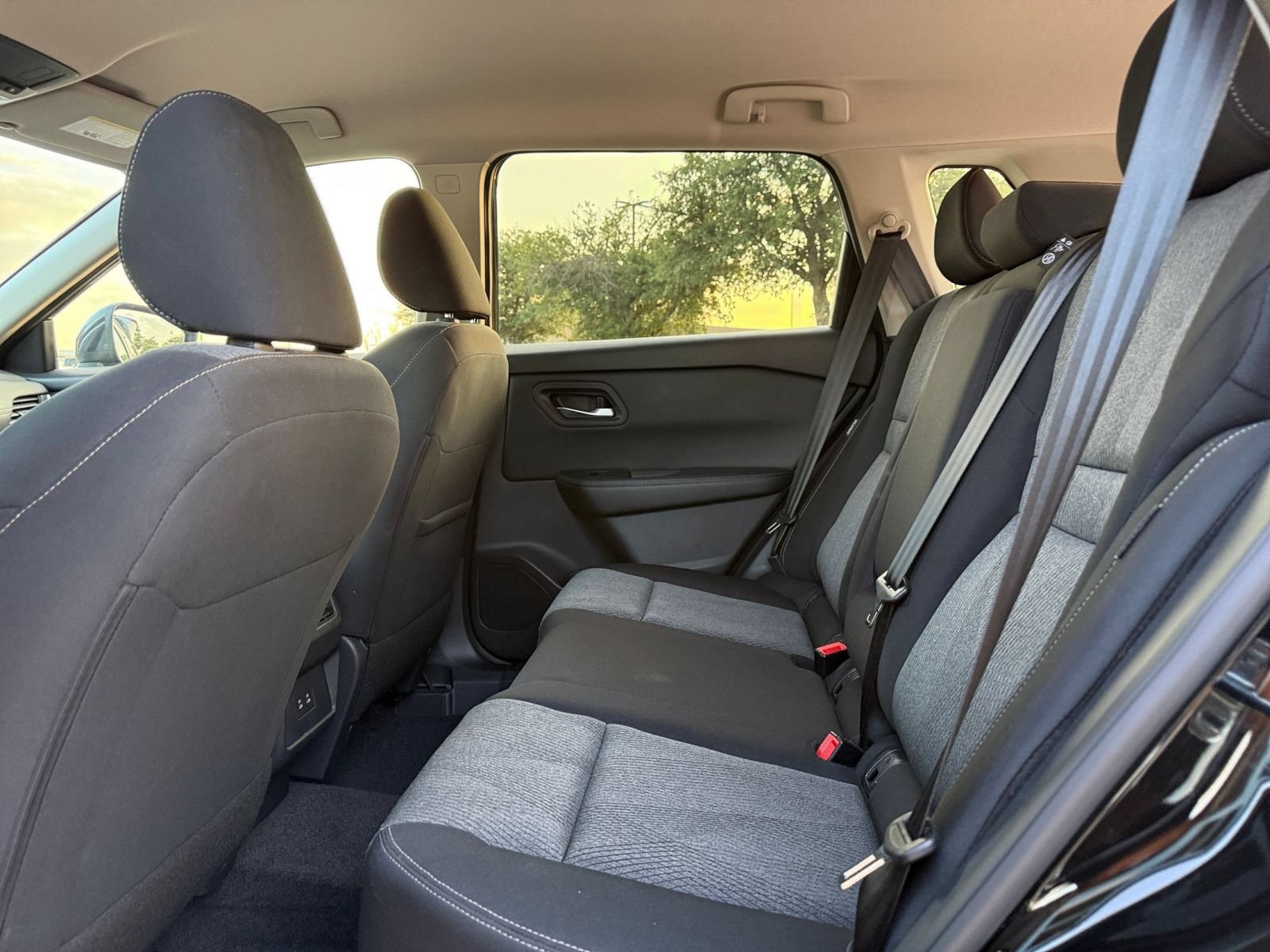 Used 2026 Nissan Rogue SV FWD image 26