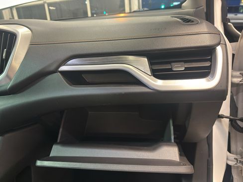 Used 2019 GMC Terrain SLT w/ Preferred Package FWD image 26