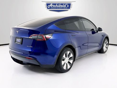 Used 2024 Tesla Model Y Long Range image 7