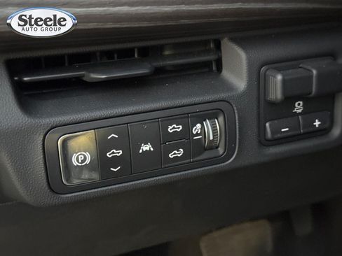 Used 2025 GMC Sierra EV Denali AWD/4WD image 12