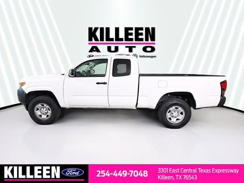 Used 2021 Toyota Tacoma SR AWD/4WD image 4