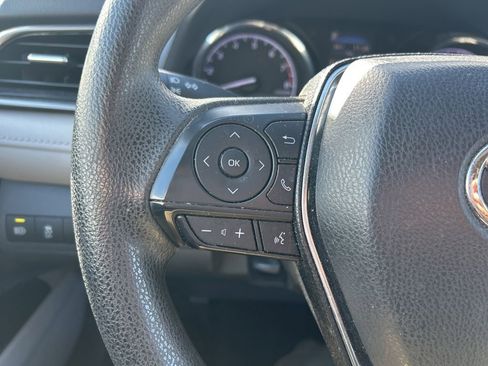 Used 2019 Toyota Camry LE w/ Convenience Package image 7