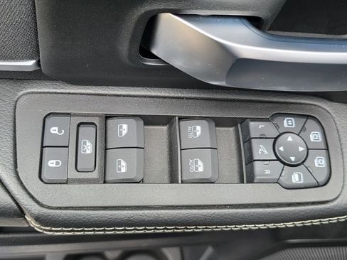 Used 2025 RAM 2500 Big Horn image 15