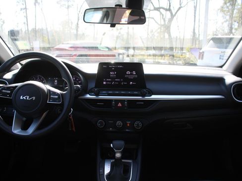 Certified 2024 Kia Forte LXS w/ LXS Technology Package image 20