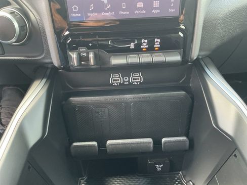 Certified 2025 RAM 1500 Big Horn AWD/4WD image 23