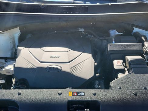 Used 2019 Kia Sorento LX image 13