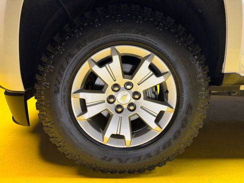 Used 2016 Chevrolet Colorado LT w/ LT Convenience Package image 10