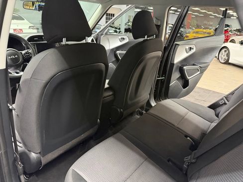 Used 2023 Kia Soul LX w/ Option Group 015 FWD image 37