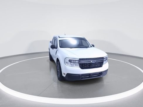 Used 2023 Ford Maverick XLT image 3