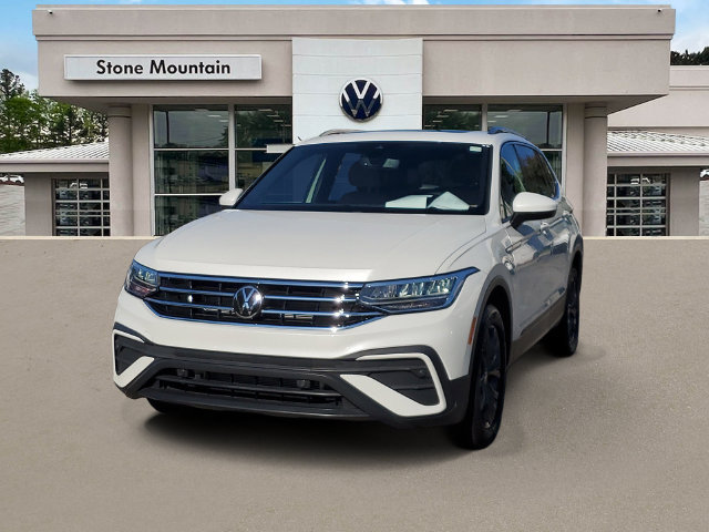 Certified 2023 Volkswagen Tiguan SE w/ Panoramic Sunroof Package FWD 360° Tour