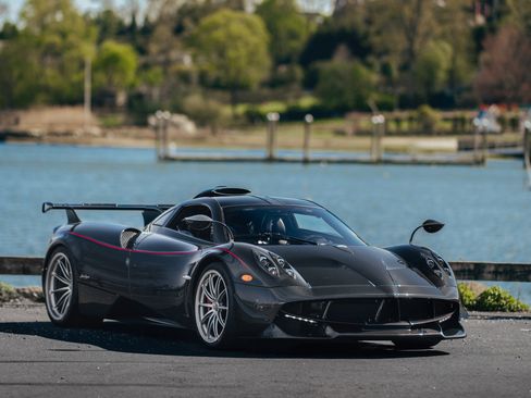 Used 2014 Pagani Huayra RWD image 4