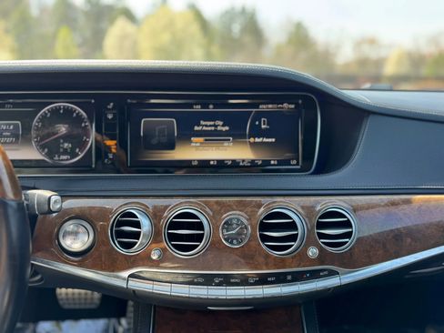 Used 2014 Mercedes-Benz S 550 Sedan image 19
