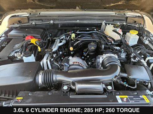 Used 2021 Jeep Gladiator Rubicon AWD/4WD image 36