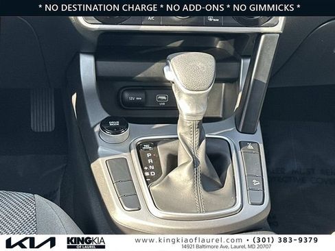 Used 2023 Kia Seltos LX AWD/4WD image 7