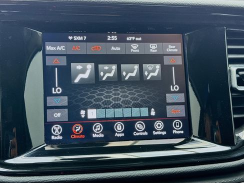 Used 2022 Dodge Durango SXT image 12