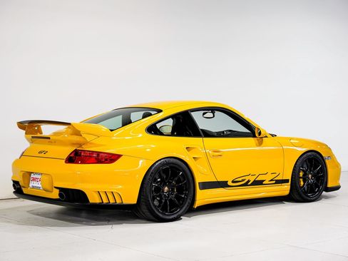 Used 2008 Porsche 911 GT2 RWD image 3