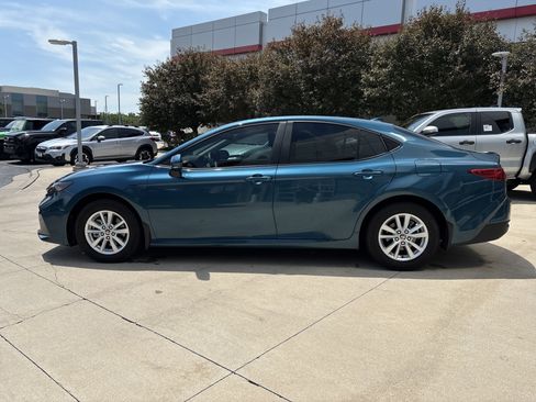 Used 2025 Toyota Camry LE w/ Convenience Package AWD/4WD image 8