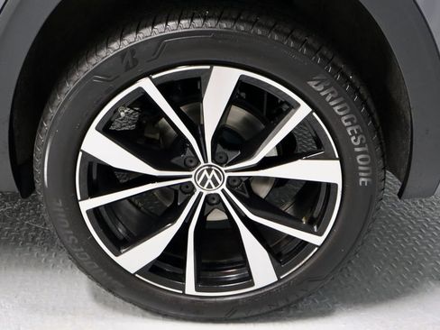 Used 2024 Volkswagen Atlas Cross Sport SEL Premium R-Line AWD/4WD image 20