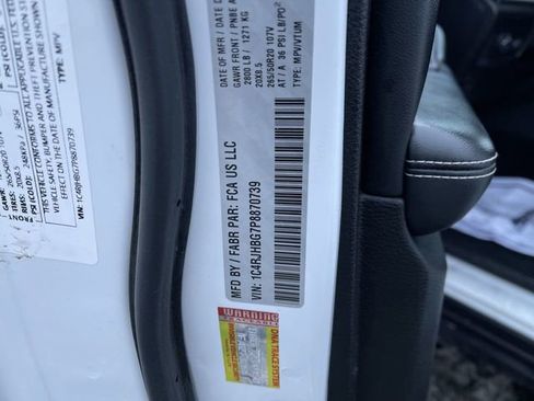 Used 2023 Jeep Grand Cherokee Limited w/ Luxury Tech Group II image 35