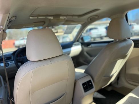 Used 2013 Volkswagen Passat 2.5 SE image 14