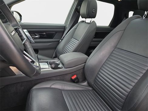 Used 2023 Land Rover Discovery Sport S image 18