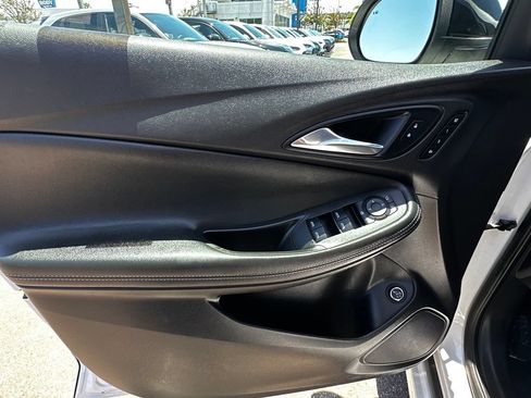 Used 2020 Buick Encore GX Essence w/ Advanced Technology Package FWD image 23