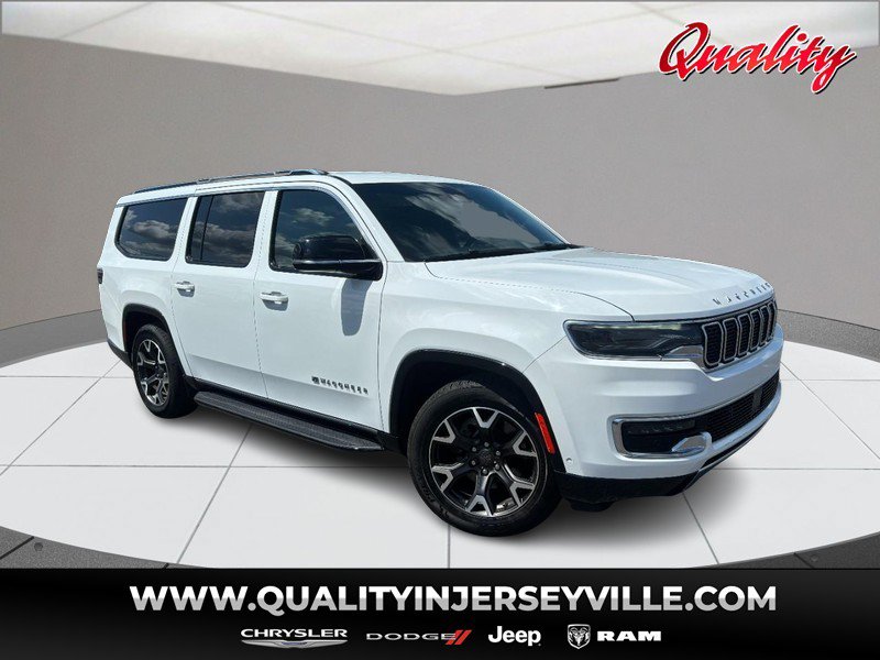 Used 2024 Jeep Wagoneer L Series III w/ Flexible Seating Group AWD/4WD image 1