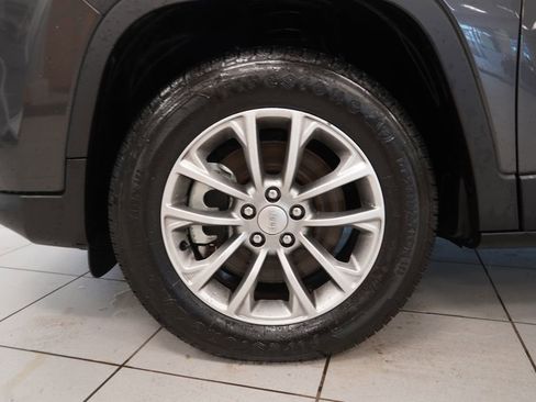 Used 2022 Jeep Cherokee Latitude Lux image 14